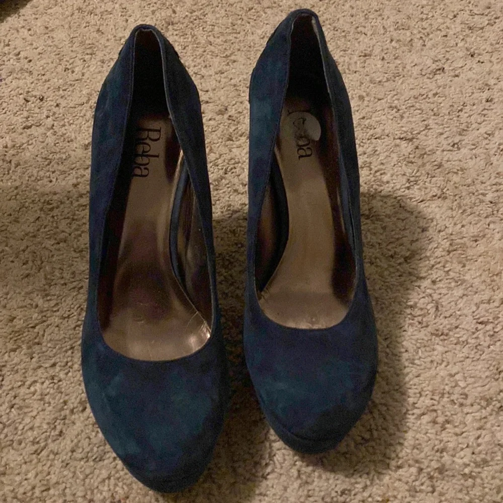 Blue suede Reba heels - Picture 6 of 11